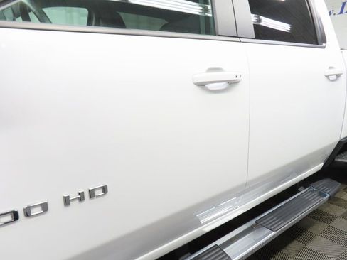 Used 2025 Chevrolet Silverado 2500 LT w/ Convenience Package image 33