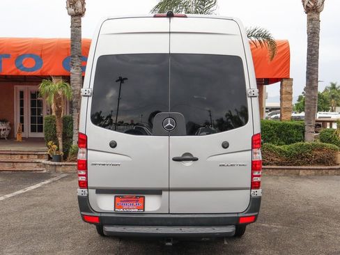 Used 2016 Mercedes-Benz Sprinter 2500 image 7