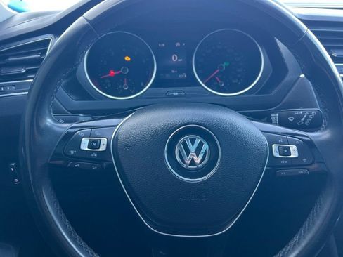 Used 2020 Volkswagen Tiguan SE w/ Panoramic Sunroof Package AWD/4WD image 20