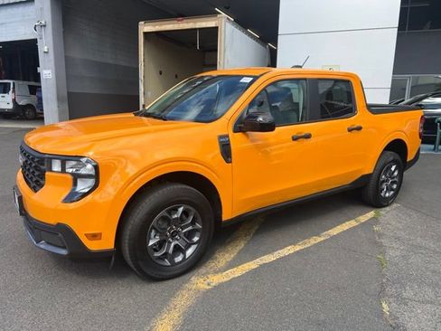 New 2026 Ford Maverick XLT w/ XLT Luxury Package FWD image 3