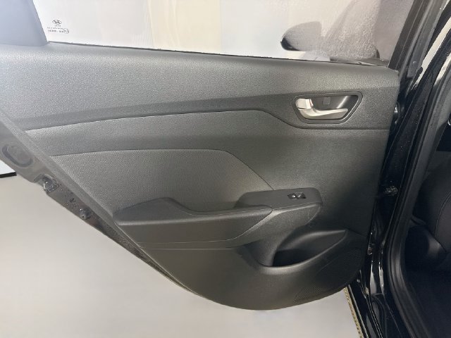 Used 2018 Hyundai Accent SE FWD image 24