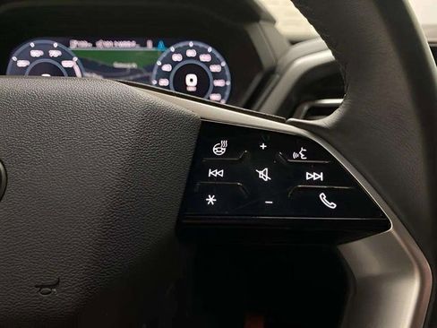 Used 2024 Audi Q4 e-tron Premium Plus w/ Premium Plus image 39