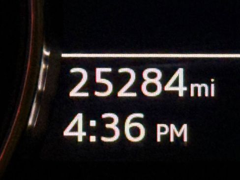 Used 2023 Audi Q5 2.0T Premium w/ Convenience Package image 19