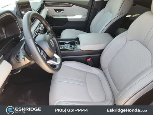 Used 2025 Honda Pilot Elite image 15