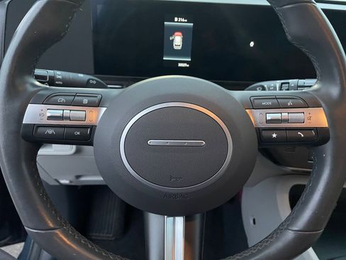 Used 2025 Hyundai Kona SEL image 28