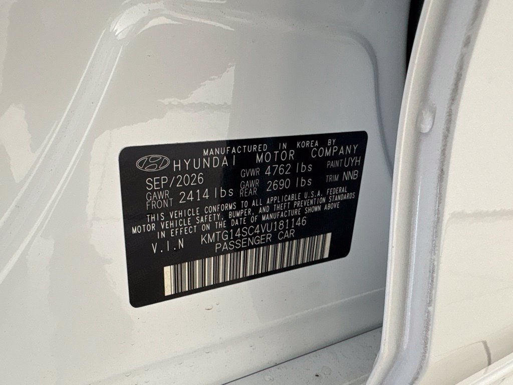 New 2027 Genesis G70 2.5T RWD image 10