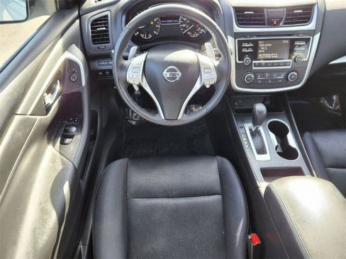 Used 2017 Nissan Altima 2.5 SR image 11