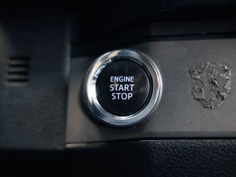 Used 2019 Toyota Tacoma TRD Sport image 25