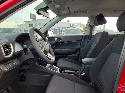 New 2026 Hyundai Venue SE image 14