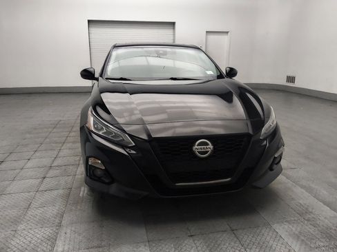 Used 2022 Nissan Altima 2.5 SR w/ Midnight Edition Package FWD image 14