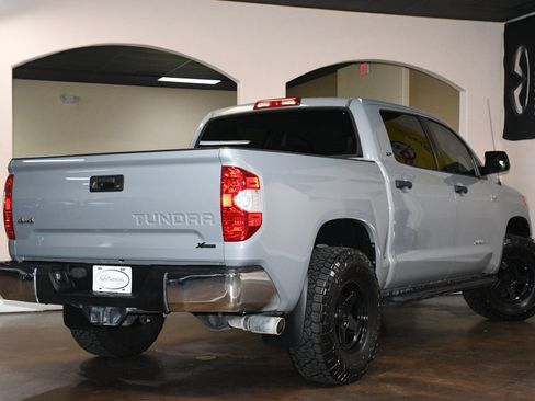 Used 2019 Toyota Tundra SR5 w/ SR5 Upgrade Package AWD/4WD image 5