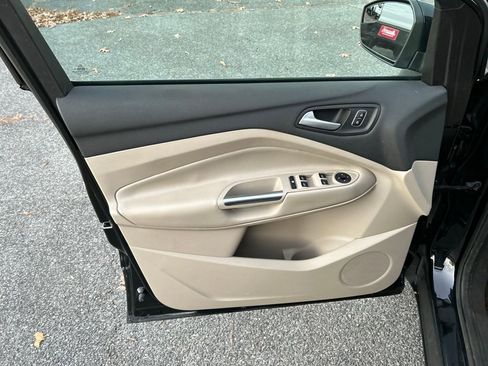 Used 2018 Ford Escape SE w/ SE Sync 3 Package image 14