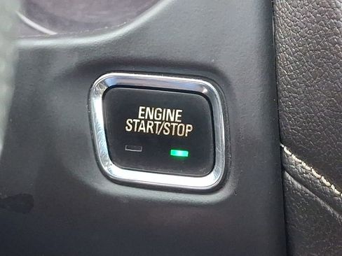 Used 2021 GMC Acadia SLE w/ Driver Convenience Package FWD image 24