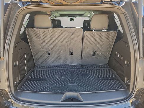 Used 2025 Chevrolet Tahoe Z71 w/ Comfort Package AWD/4WD image 14