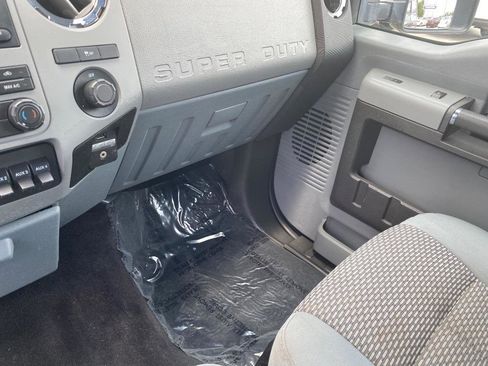 Used 2011 Ford F250 XLT w/ XLT Premium Pkg AWD/4WD image 28
