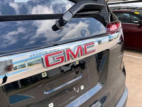 Used 2020 GMC Acadia SLE FWD image 28