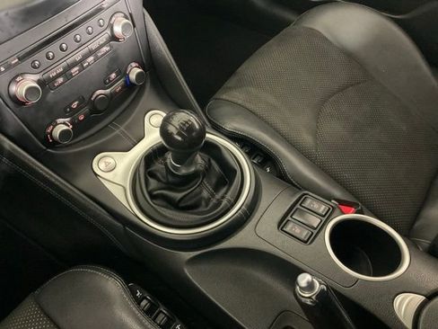 Used 2017 Nissan 370Z Touring image 14