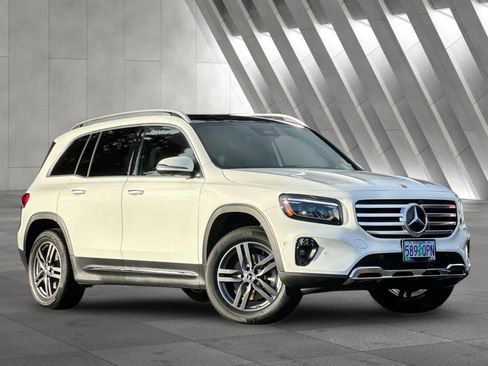 Certified 2025 Mercedes-Benz GLB 250 4MATIC image 2