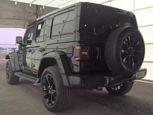 Used 2021 Jeep Wrangler Unlimited Sahara w/ Cold Weather Group image 6