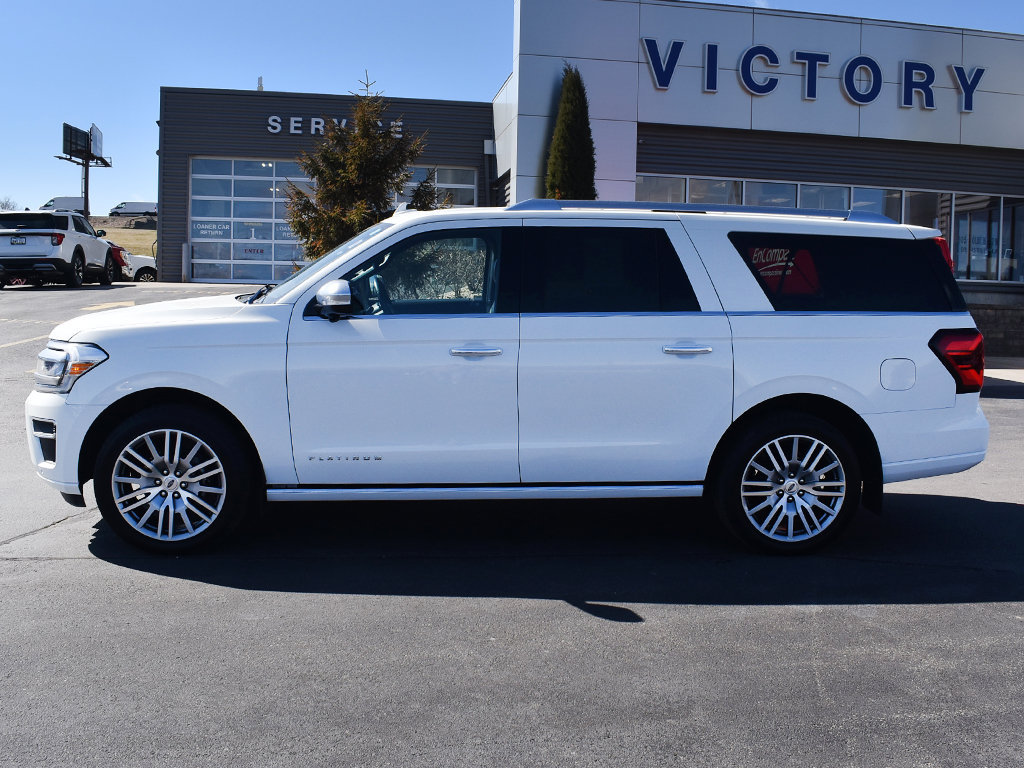 Used 2023 Ford Expedition Max Platinum AWD/4WD image 2