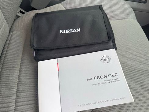 Used 2019 Nissan Frontier S image 28