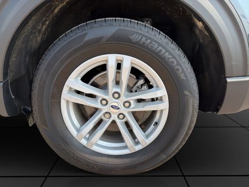 Used 2024 Ford Explorer XLT w/ Equipment Group 202A AWD/4WD image 12