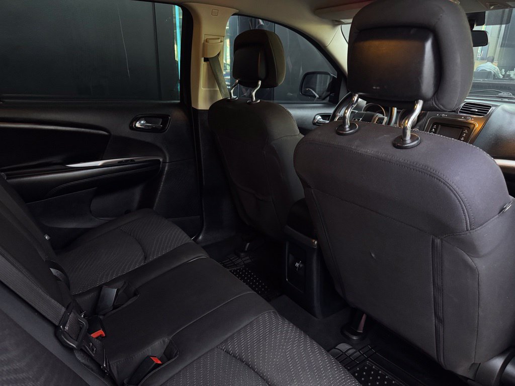 Used 2014 Dodge Journey American Value Package w/ Flexible Seating Group FWD image 26