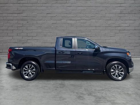 Used 2023 Chevrolet Silverado 1500 LT AWD/4WD image 8