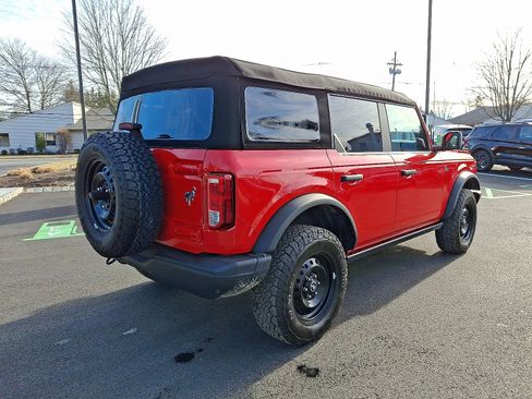 Used 2023 Ford Bronco Black Diamond image 5