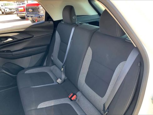 Used 2024 Chevrolet TrailBlazer LS image 21