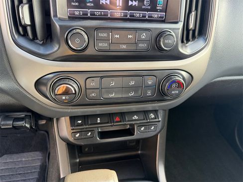 Used 2016 Chevrolet Colorado Z71 image 21