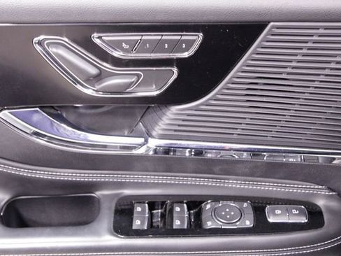 Used 2020 Lincoln Corsair Standard w/ Premium Package image 22