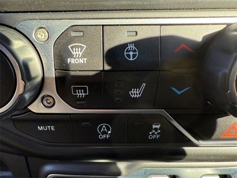 Certified 2021 Jeep Wrangler Willys image 20