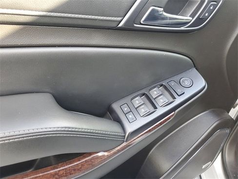 Used 2017 GMC Yukon SLE w/ Convenience Package image 22