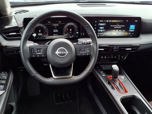 Used 2025 Nissan Kicks SR w/ SR Premium Package AWD/4WD image 16