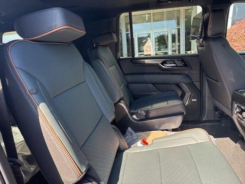 New 2025 GMC Yukon XL AT4 w/ AT4 Premium Plus Package image 33