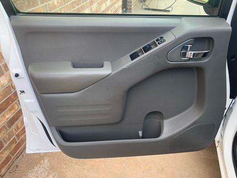 Used 2021 Nissan Frontier S image 21