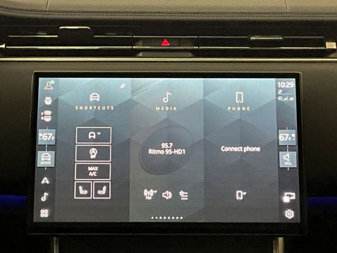 Used 2024 Land Rover Range Rover SE AWD/4WD image 11