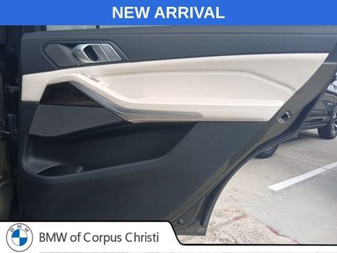 Used 2020 BMW X7 xDrive40i w/ Premium Package AWD/4WD image 11