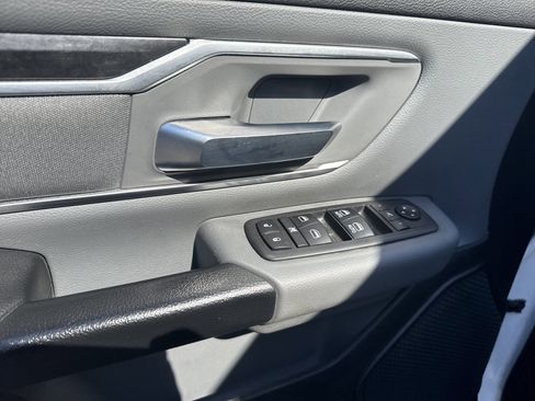 Used 2019 RAM 1500 Big Horn AWD/4WD image 16