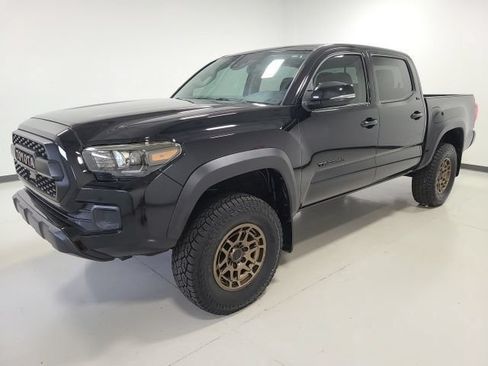 Used 2023 Toyota Tacoma 4x4 Double Cab w/ Trail Edition image 3