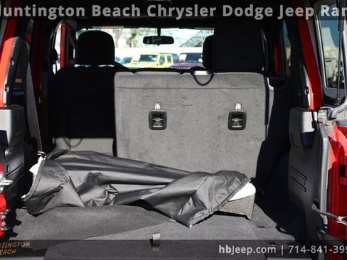 Used 2022 Jeep Wrangler Unlimited Sport image 35
