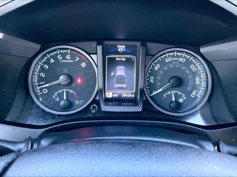 Used 2023 Toyota Tacoma TRD Off-Road image 24