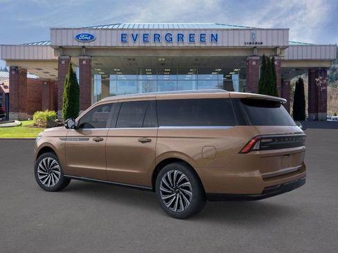 New 2026 Lincoln Navigator L Black Label AWD/4WD image 4