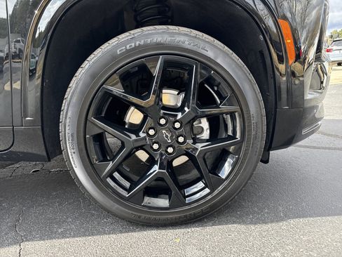 Certified 2024 Chevrolet Traverse RS w/ LPO, Floor Liner Package image 14