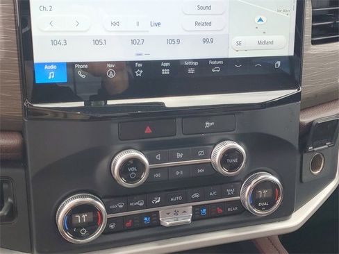 Certified 2023 Ford Expedition Limited image 20