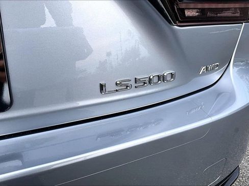 Used 2021 Lexus LS 500 F Sport w/ Accessory Package (Z2) image 21