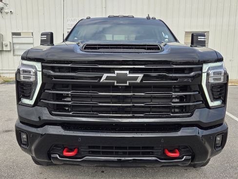 Certified 2026 Chevrolet Silverado 2500 LTZ w/ LTZ Plus Package AWD/4WD image 8