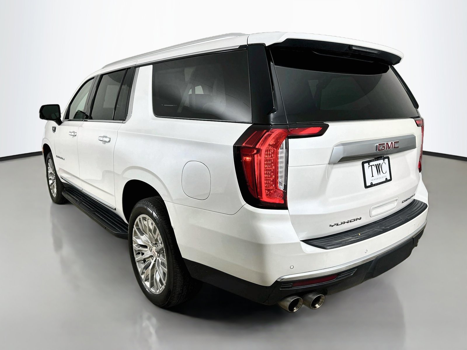 Used 2023 GMC Yukon XL Denali w/ LPO, Floor Liner Package AWD/4WD image 7