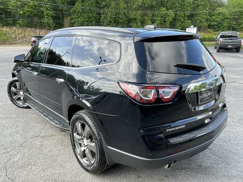 Used 2017 Chevrolet Traverse LT w/ Graphite Special Edition FWD image 5